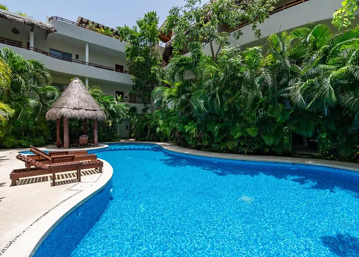 Spacious With Pool In Gated Community *